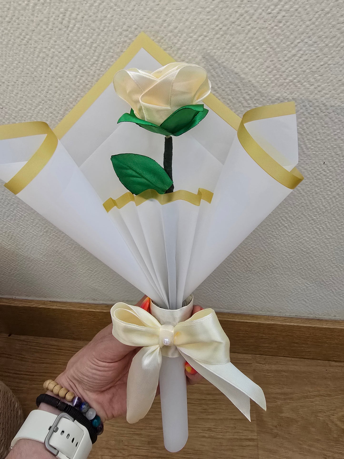 Bouquet floral satin