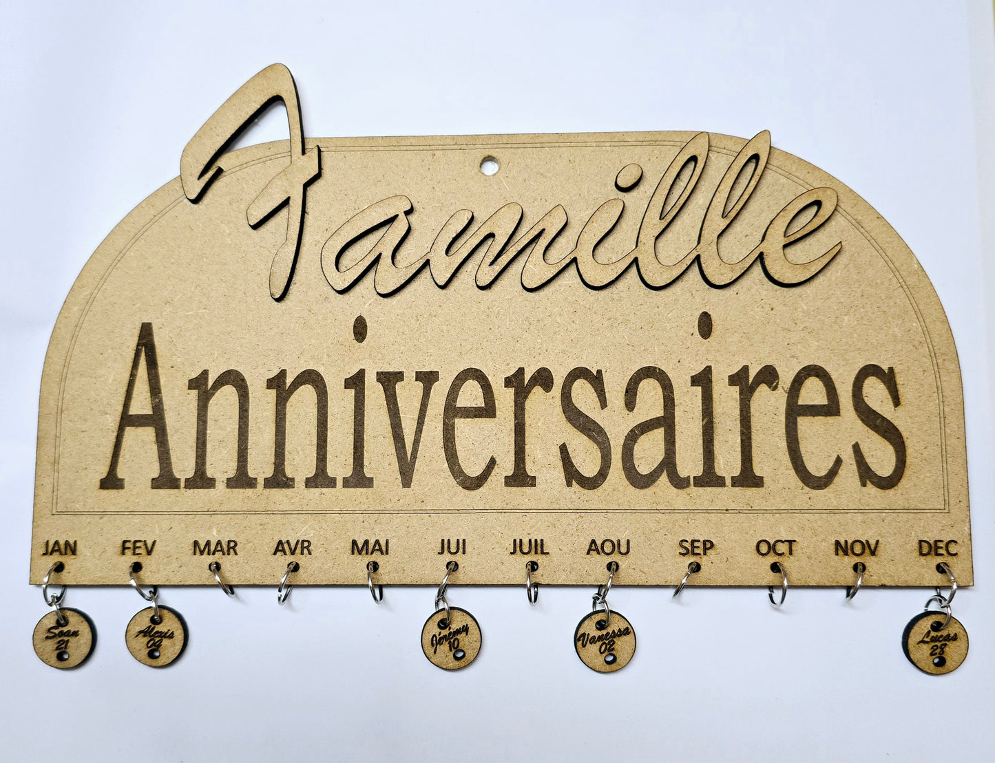 Calendrier anniversaires en bois