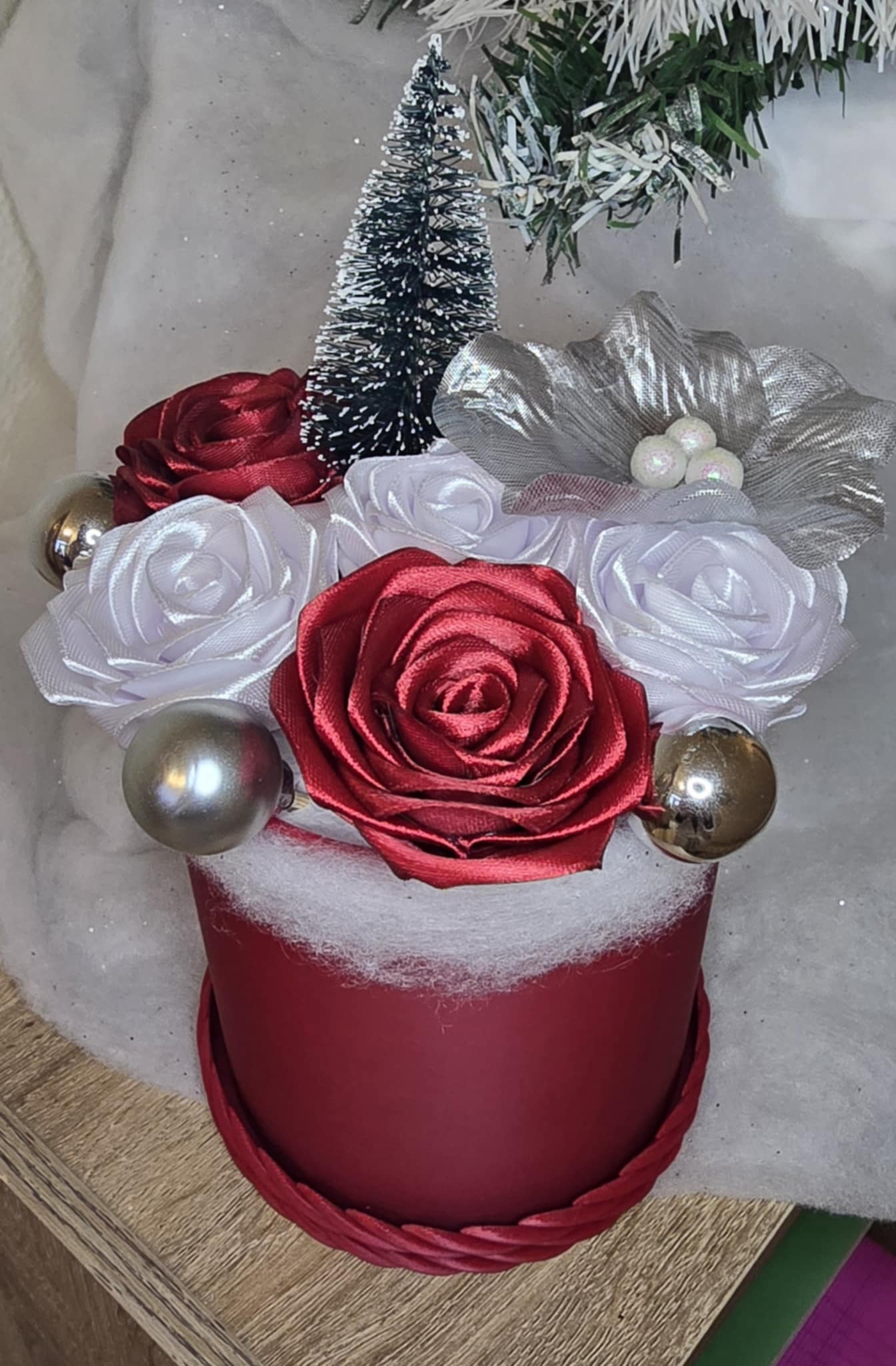 Centre de Table de Noël Élégant – Création Artisanale