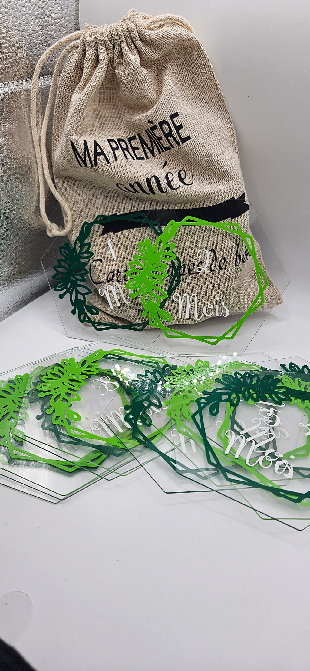 Cartes étapes bébé – Ma première année, bois ou plexiglass personnalisées