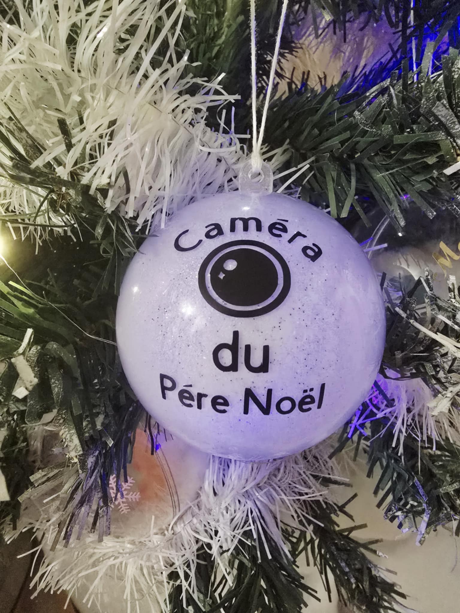 Boule de Noël Caméra du Père Noël – 8 cm | Décoration Sapin Originale & Faite Main