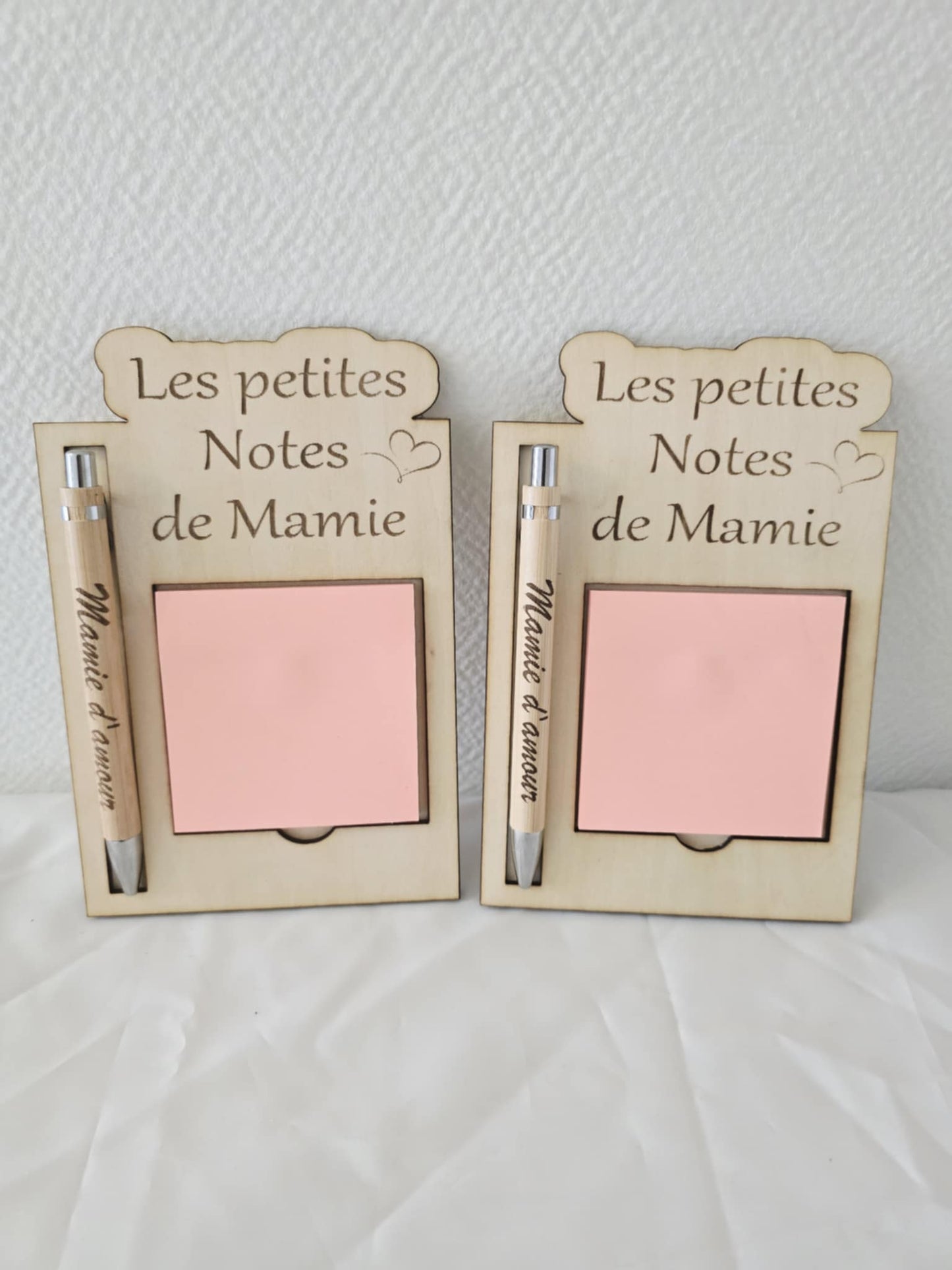 Bloc-notes en bois personnalisé « Les Petites Notes de Mamie » – Version aimant frigo ou à poser