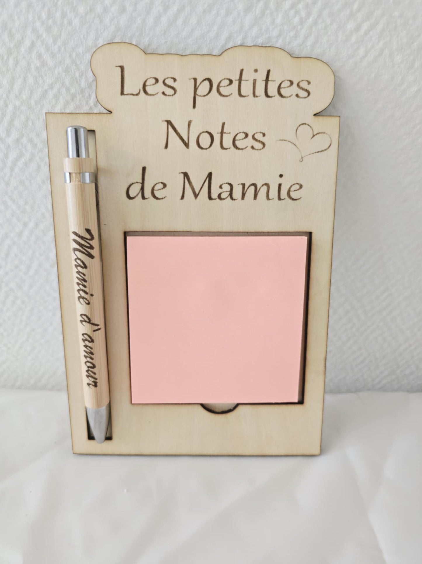 Bloc-notes en bois personnalisé « Les Petites Notes de Mamie » – Version aimant frigo ou à poser