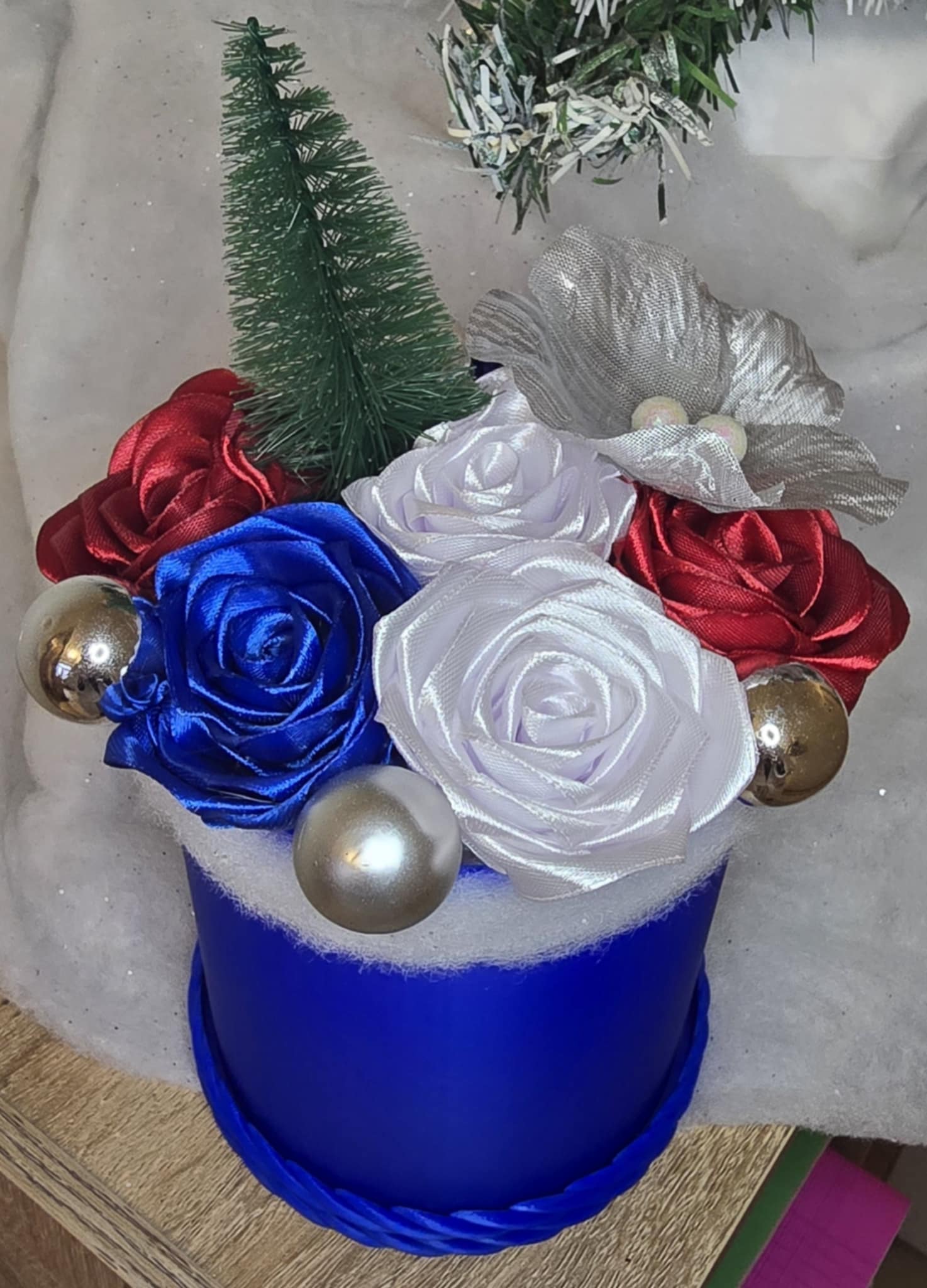 Centre de Table de Noël Élégant – Création Artisanale