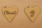 Porte-clé en bois personnalisé NFC – Gravure prénom et design unique