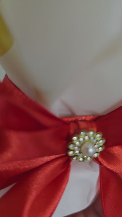 Bouquet princesse en satin – roses artificielles & fondant parfumé artisanal