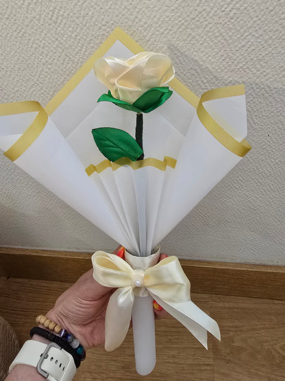 Bouquet floral satin